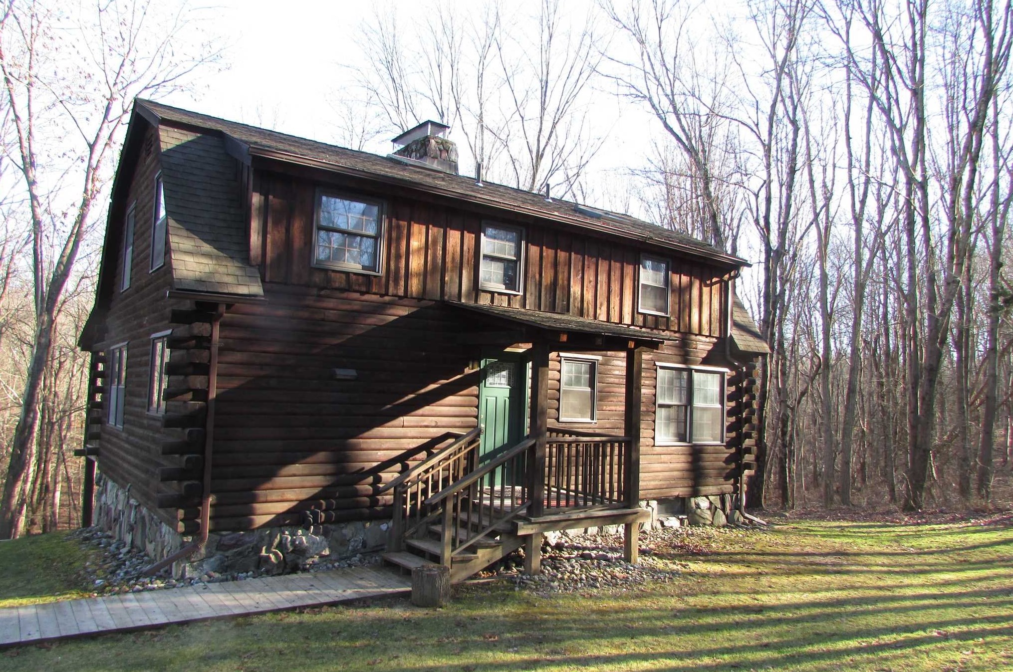 148 Drake Rd, Pleasant Valley, NY 12569