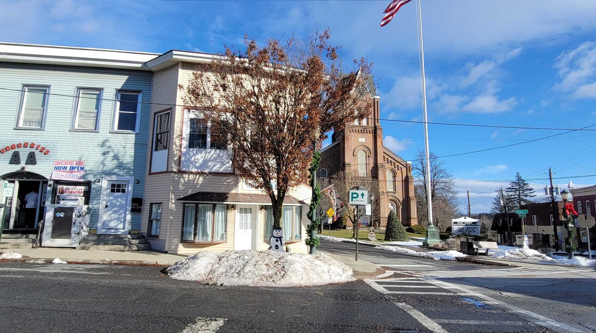 1 Main St, Highland, NY 12528