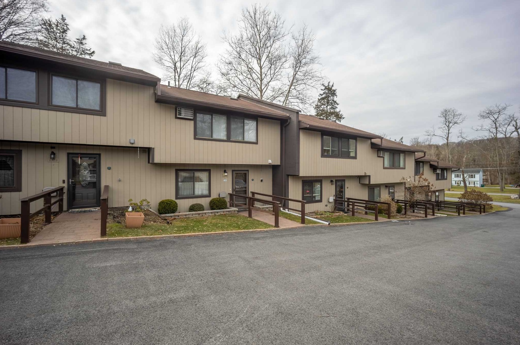 1304 Chelsea Cove S, East Fishkill, NY 12533