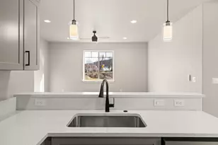 115 Oak Valley Dr, Talent, OR 97540 - Photo 10