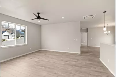 115 Oak Valley Drive, Talent, OR 97540 - Photo 6