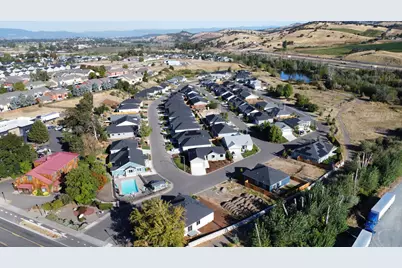 115 Oak Valley Drive, Talent, OR 97540 - Photo 30