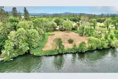 12240 Modoc Road #A, Central Point, OR 97502 - Photo 4