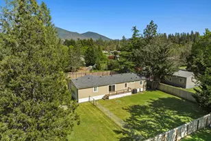 387 Tavis Dr, Merlin, OR 97532 - Photo 14