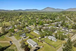 387 Tavis Dr, Merlin, OR 97532 - Photo 38