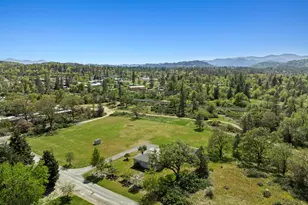 387 Tavis Dr, Merlin, OR 97532 - Photo 6