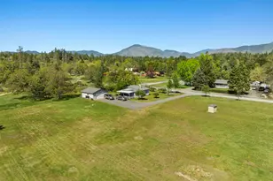 387 Tavis Dr, Merlin, OR 97532 - Photo 8