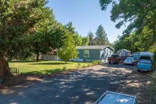 387 Tavis Dr, Merlin, OR 97532 - Photo 18