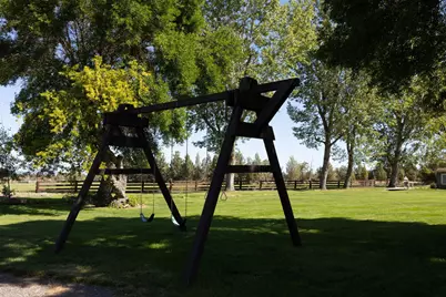 11311 SW Fleming Road, Powell Butte, OR 97753 - Photo 10