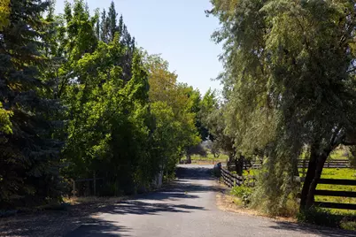 11311 SW Fleming Road, Powell Butte, OR 97753 - Photo 12