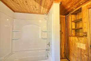 2525 Kinney Creek Rd, Jacksonville, OR 97530 - Photo 14
