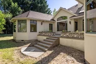 7813 Upper Applegate Rd, Jacksonville, OR 97530 - Photo 54