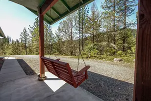 23210 E Evans Creek Rd, Central Point, OR 97502 - Photo 10