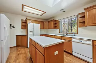 23210 E Evans Creek Rd, Central Point, OR 97502 - Photo 18