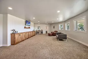 4640 Scenic Ave, Central Point, OR 97502 - Photo 50