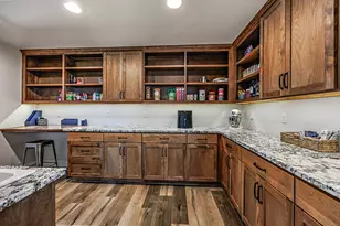 4640 Scenic Ave, Central Point, OR 97502 - Photo 24