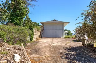 4640 Scenic Ave, Central Point, OR 97502 - Photo 64