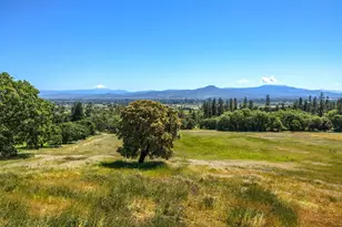 4640 Scenic Ave, Central Point, OR 97502 - Photo 62