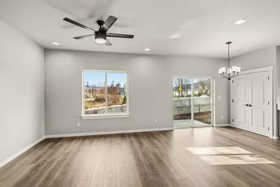 100 Oak Valley Drive, Talent, OR 97540 - Photo 4