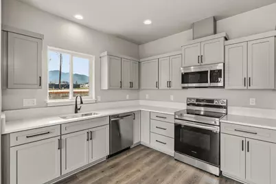 100 Oak Valley Drive, Talent, OR 97540 - Photo 12