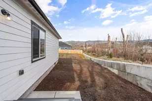 100 Oak Valley Dr, Talent, OR 97540 - Photo 34