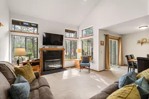 17720 Lake Aspen Ct, Sunriver, OR 97707 - Photo 1