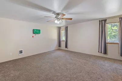 505 Peco Road, Grants Pass, OR 97526 - Photo 24