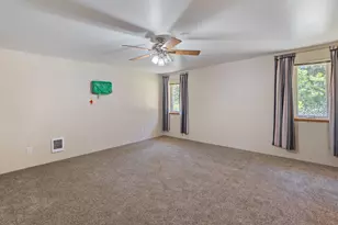 505 Peco Rd, Grants Pass, OR 97526 - Photo 24