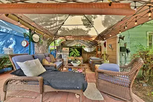 309 W 1st St, Phoenix, OR 97535 - Photo 26