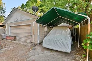 309 W 1st St, Phoenix, OR 97535 - Photo 24