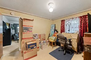 309 W 1st St, Phoenix, OR 97535 - Photo 20