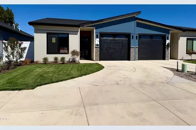 694 Terrazzo Way, Medford, OR 97501 - Photo 2