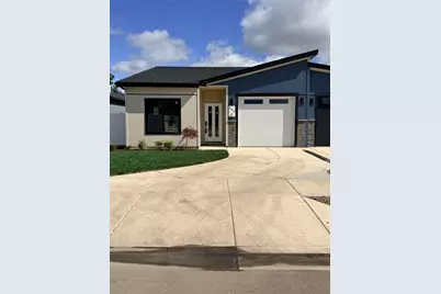 694 Terrazzo Way, Medford, OR 97501 - Photo 1
