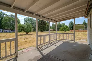 1013 SW L St, Grants Pass, OR 97526 - Photo 20