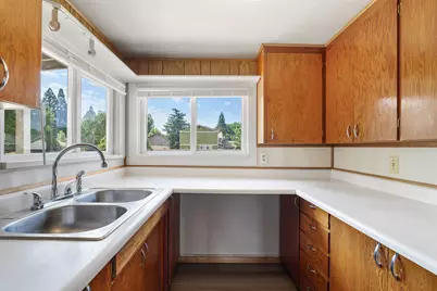 1013 SW L Street, Grants Pass, OR 97526 - Photo 10