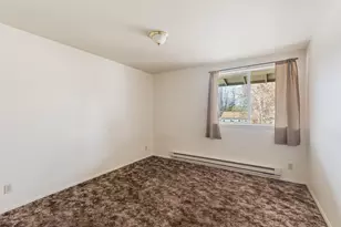 415 SE J St, Grants Pass, OR 97526 - Photo 22