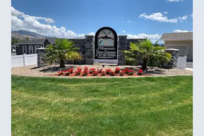 333 Mountain View Drive #165, Talent, OR 97540 - Photo 14