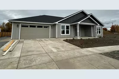 1757 River Run Street, Central Point, OR 97502 - Photo 1