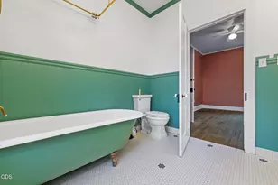 540 E California St, Jacksonville, OR 97530 - Photo 34