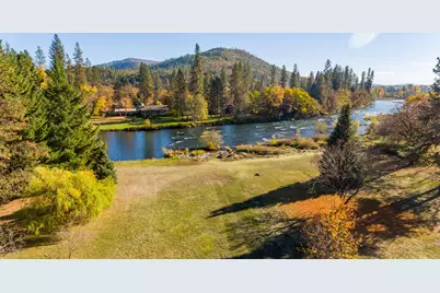 7266 Rogue River Drive, Shady Cove, OR 97539 - Photo 2