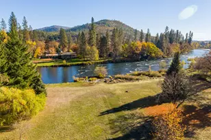 7266 Rogue River Dr, Shady Cove, OR 97539 - Photo 2