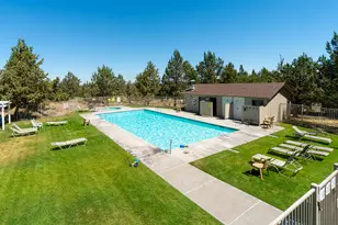 1824 Redtail Hawk Dr, Redmond, OR 97756 - Photo 28