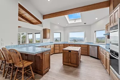 465 Strawberry Hill Lane, Jacksonville, OR 97530 - Photo 12