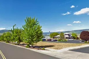 510 Washington St, Ashland, OR 97520 - Photo 1