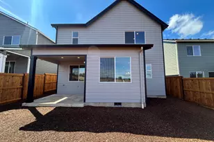 121 Valemont, Eagle Point, OR 97524 - Photo 4