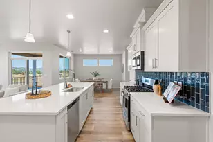 708 Old Waverly Way, Eagle Point, OR 97524 - Photo 12