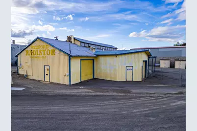 999 Crews Road, Medford, OR 97501 - Photo 4