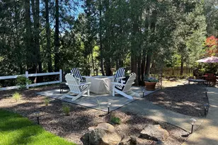 375 W Elm St, Jacksonville, OR 97530 - Photo 48