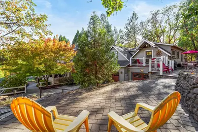 375 W Elm Street, Jacksonville, OR 97530 - Photo 44