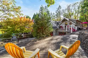 375 W Elm St, Jacksonville, OR 97530 - Photo 44